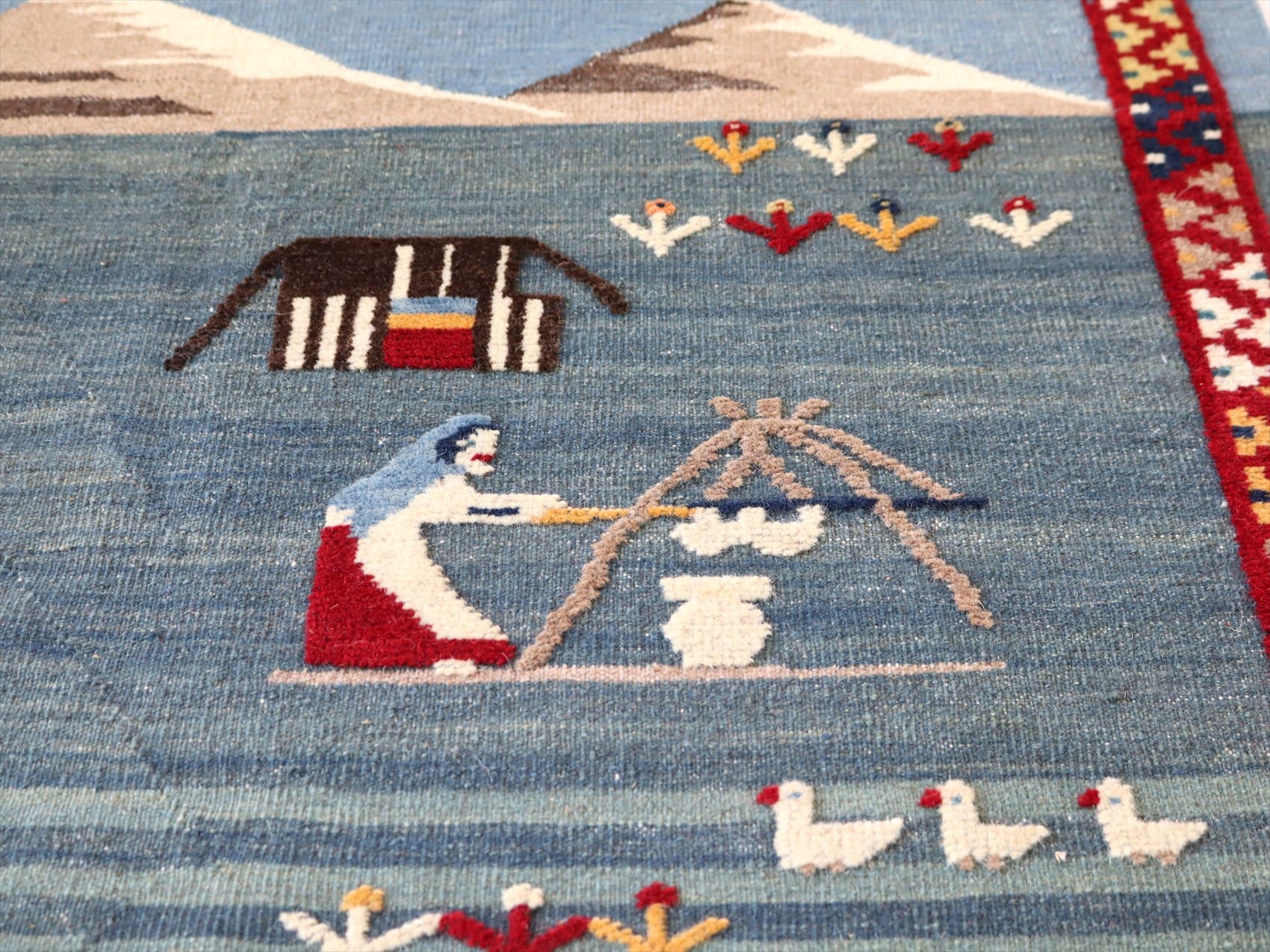 ギャッベキリム　遊牧民の織る風景のラグ144×103cm 草原と湖