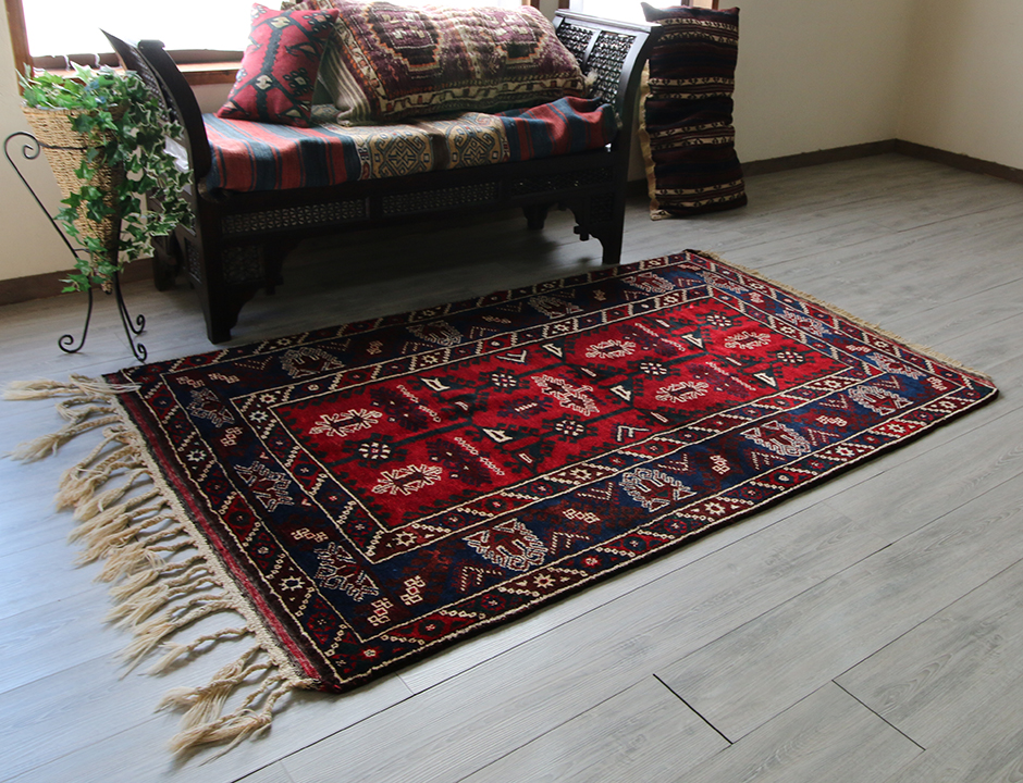 トルコ伝統の手織りラグ・ドゥシュメアルトゥ　D emealt 　/オールドカーペット /カリヨラサイズ・生命の樹とエリベリンデ