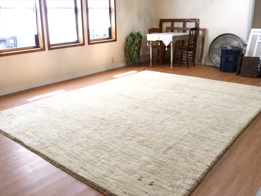 ギャッベ カシュカイ族の手織りラグ340×254cm ナチュラルアイボリー 大型ルームサイズ