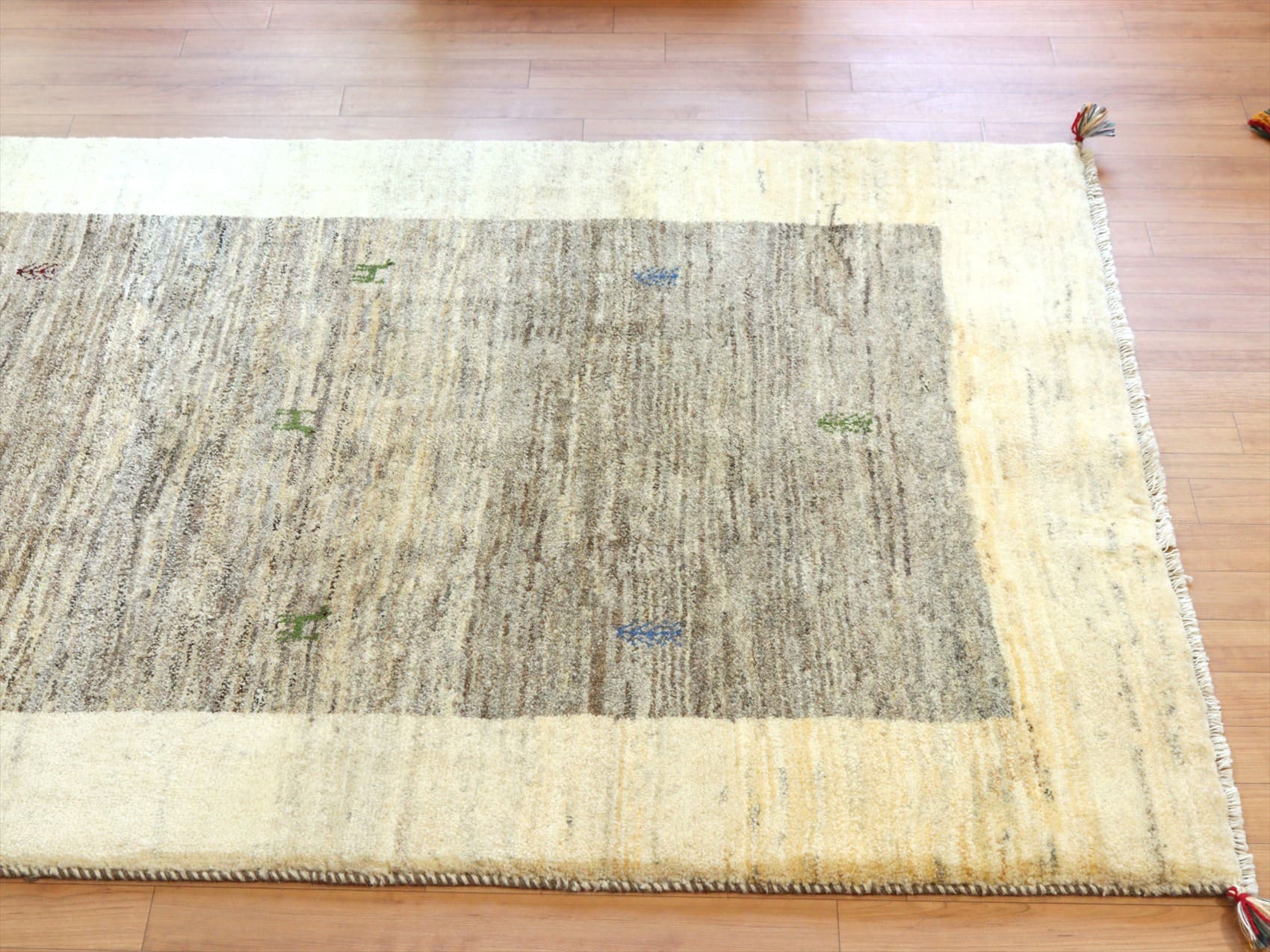ギャッベ イランの手織りラグ180×124cm グレー&アイボリー